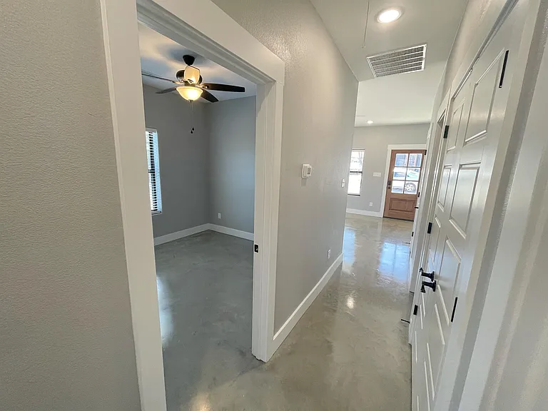 1215 Oak Dr #103 — Photo 28