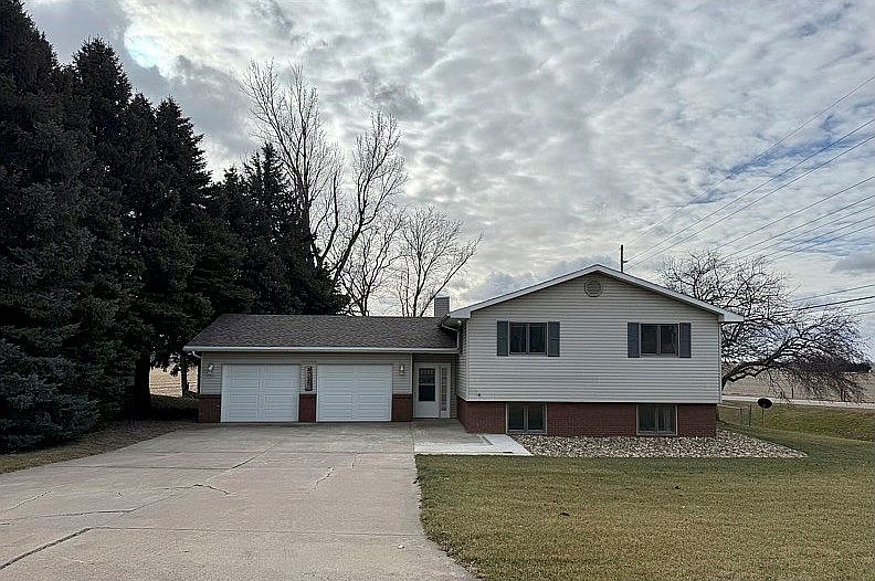1st image of 4725 60th St