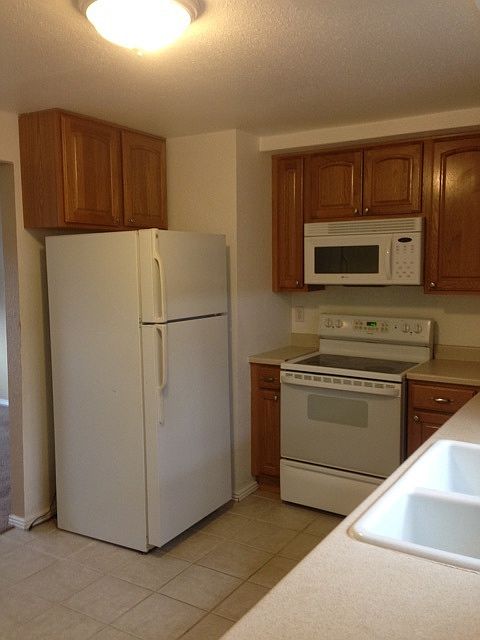 1st image of 910-960 Bishop Ct #C