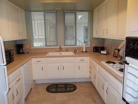 4th image of 353 Avenida Sevilla Unit A
