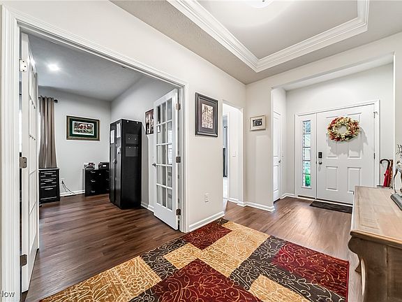 4th image of 7584 Greenlawn Dr
