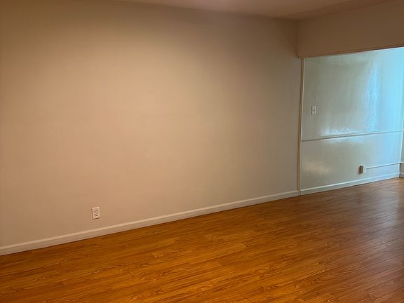 4th image of 2774 W Broadway