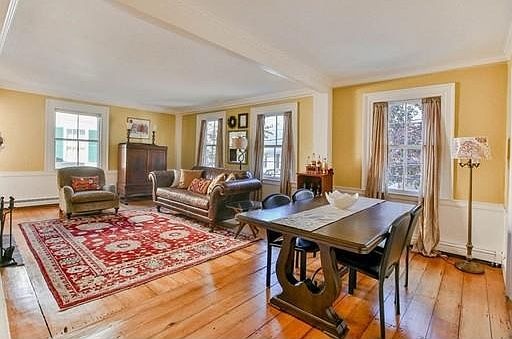 5th image of 18 Essex St APT 3