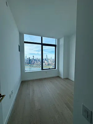 Rented by YouYork Management LLC | media 5