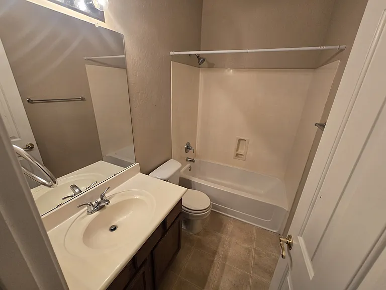 1580 N Racine Ct — Photo 15