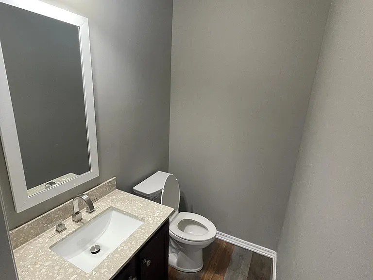 806 E 38th St #3 — Photo 8