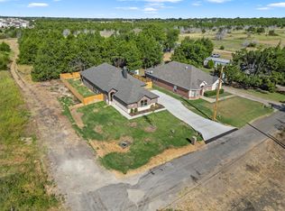 111 Water Crest Ln, Glenn Heights, TX 75154