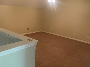 410 4th St, Chandler, TX 75758