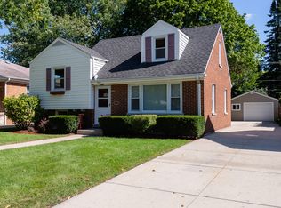 525 8th Ave, La Grange, IL 60525
