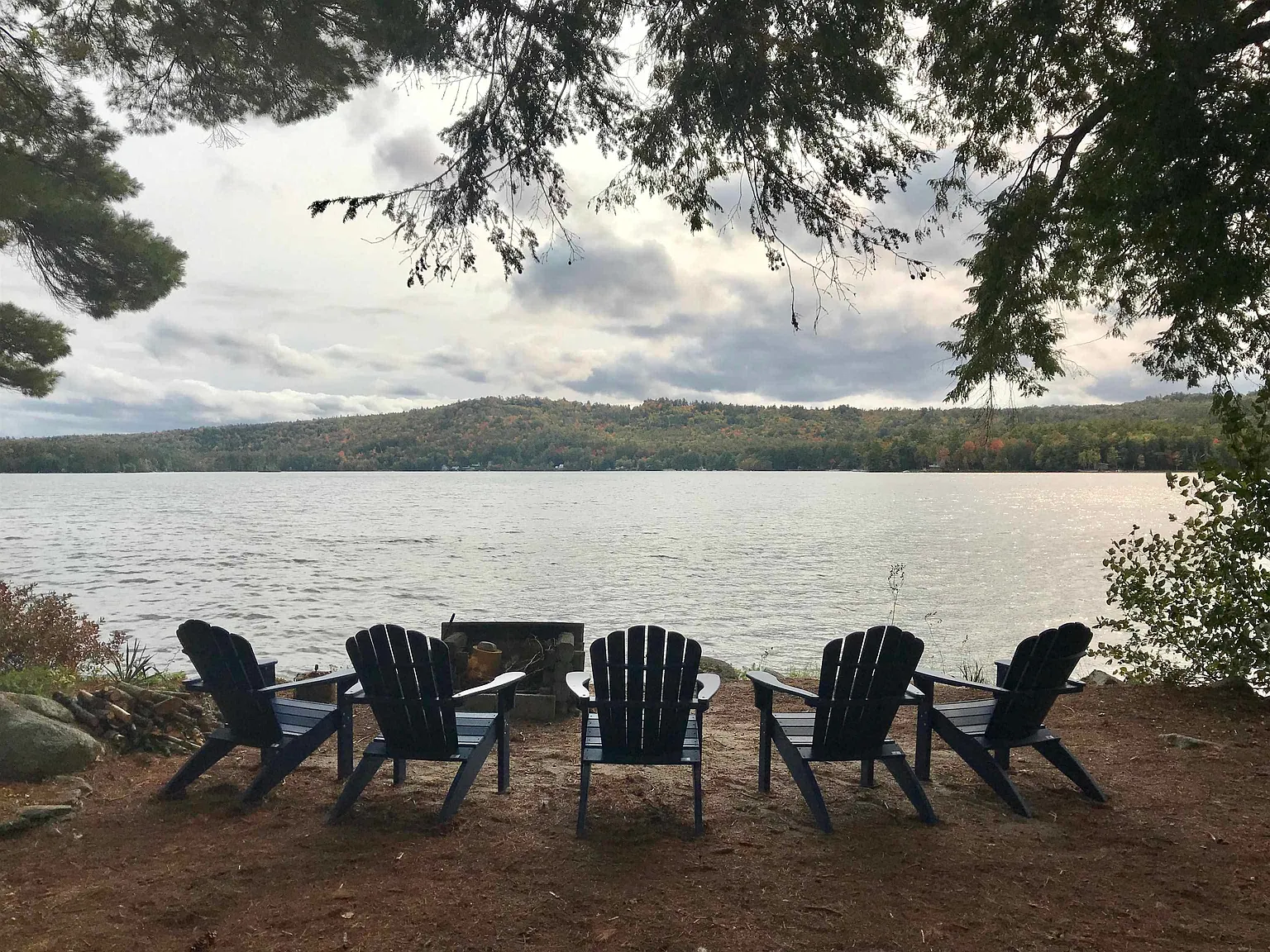 3 bed, 1.0 bath, 887 sqft, $2,450 — Photo 1