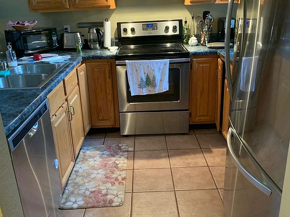 2nd image of 1559 Payne St #B