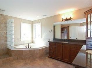 10701 Bonnieglen Pl, Orland Park, IL 60462