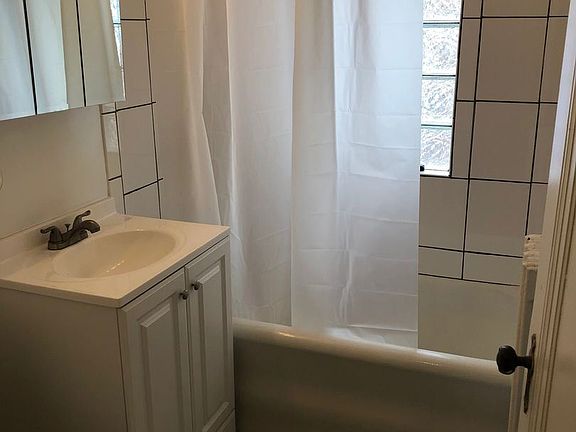 5th image of 3232 Blaisdell Ave S #103