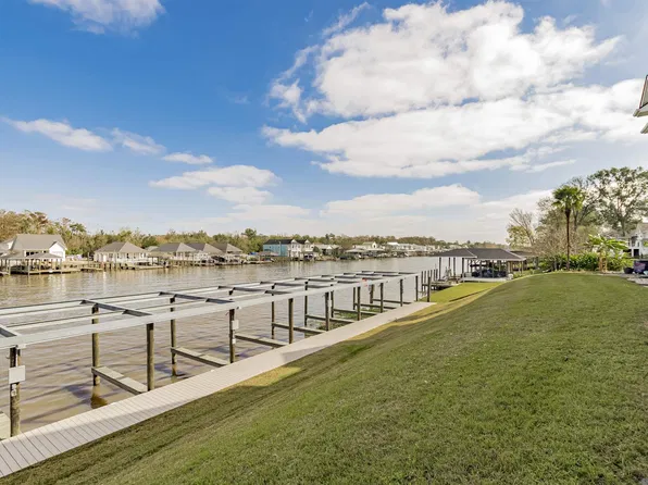12386 River Highlands Dr Unit B, Saint Amant, LA 70774