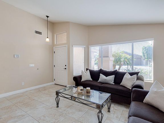 4th image of 1404 W Browning Way