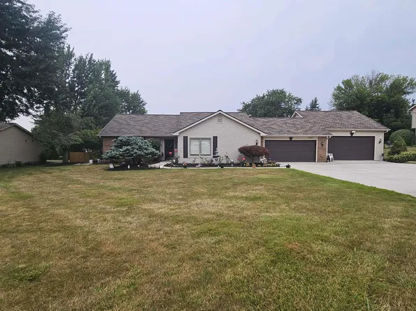 8605 Sakaden Pkwy, Fort Wayne, IN 46825