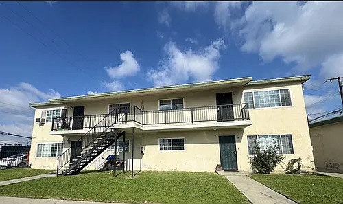 6300 N Paramount Blvd #1 Photo 1