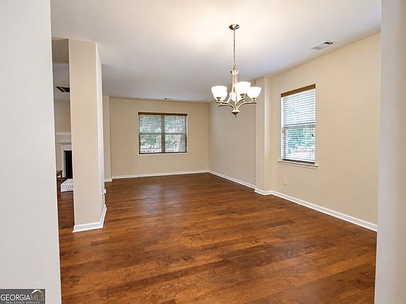 5th image of 259 Shaw Dr