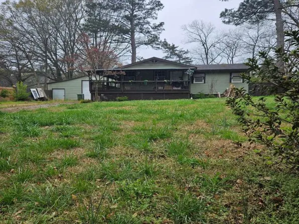127 Lakeside Dr, Griffin, GA 30223