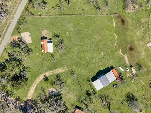 3rd image of 1010 County Road 221