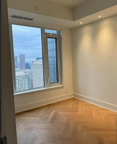 11 Yorkville Ave #3706 — Photo 12