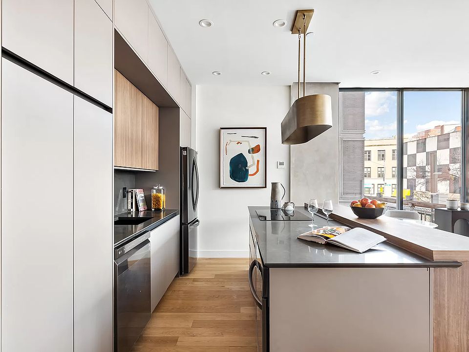 1st image of 508 Waverly Ave #1