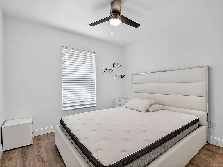 1891 Oak Berry Cir — Photo 29