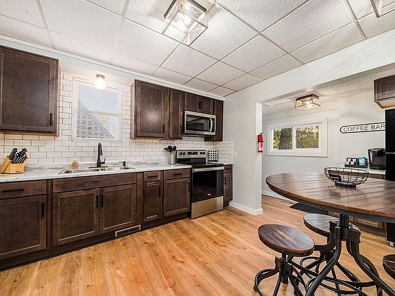 4th image of 922 Cottage Ave #A