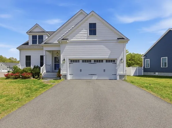 64 Monique Dr, Bellingham, MA 02019