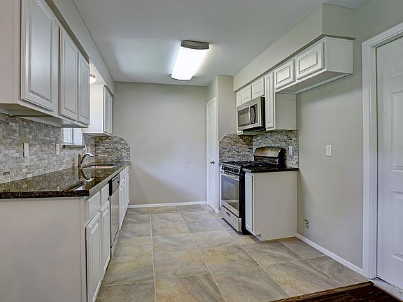 5th image of 6015 Dawnridge Dr