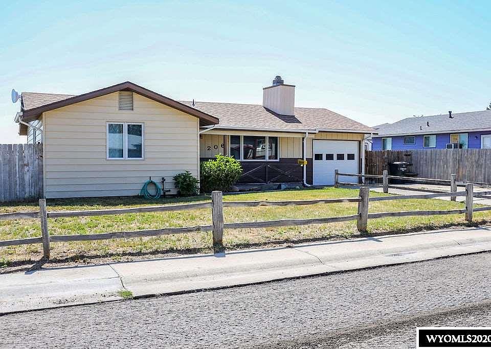 1st image of 206 Boxelder Trail