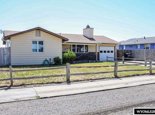 206 Boxelder Trail, GLENROCK, WY 82637