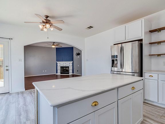 5th image of 112 Maplewood N