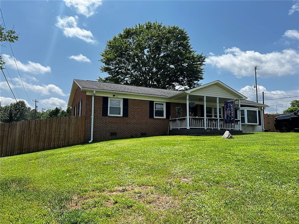 1st image of 118 Badgett Avenue