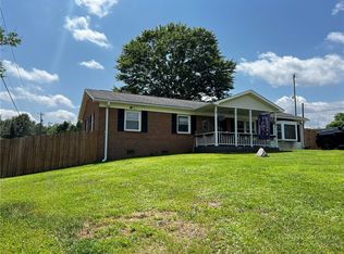 118 Badgett Avenue, Mount Airy, NC 27030