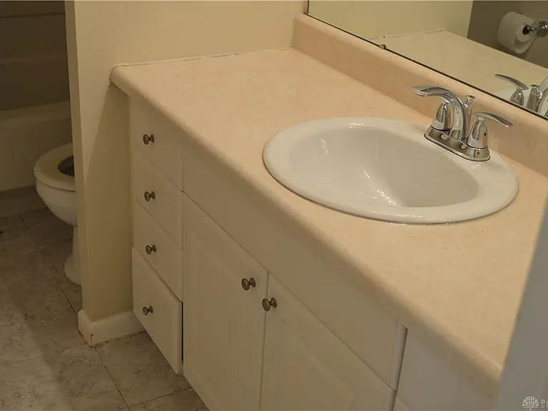 1217 Robbins Run Ct — Photo 11