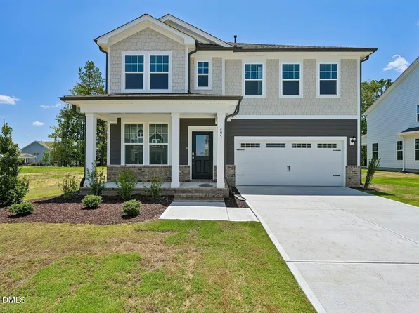 1405 Green Cypress Dr, Zebulon, NC 27597