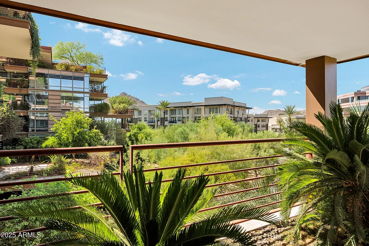Building Photo - 7141 E Rancho Vista Dr #4005