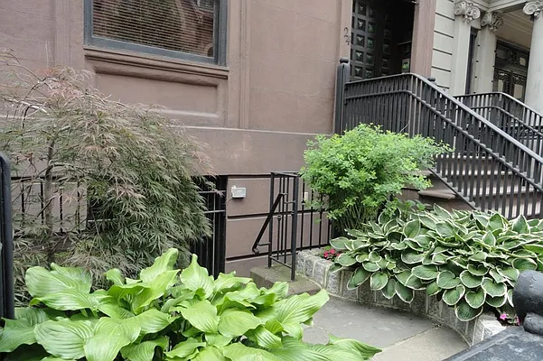Rented by Corcoran | media 15