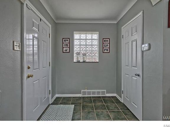 5th image of 5557 Lindenwood Ave