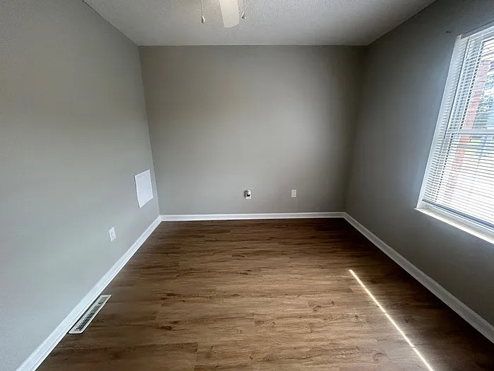 940 Glenn St #703 — Photo 14