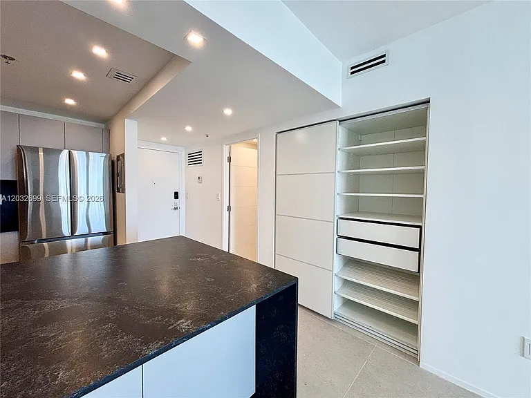 2829 Indian Creek Dr #604 — Photo 11