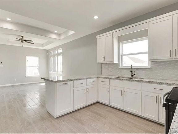 3rd image of 410 Downing Ave APT 2