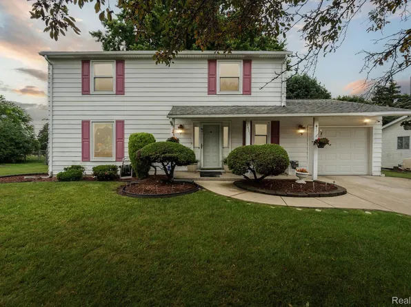 1451 Ryan St, Flint, MI 48532