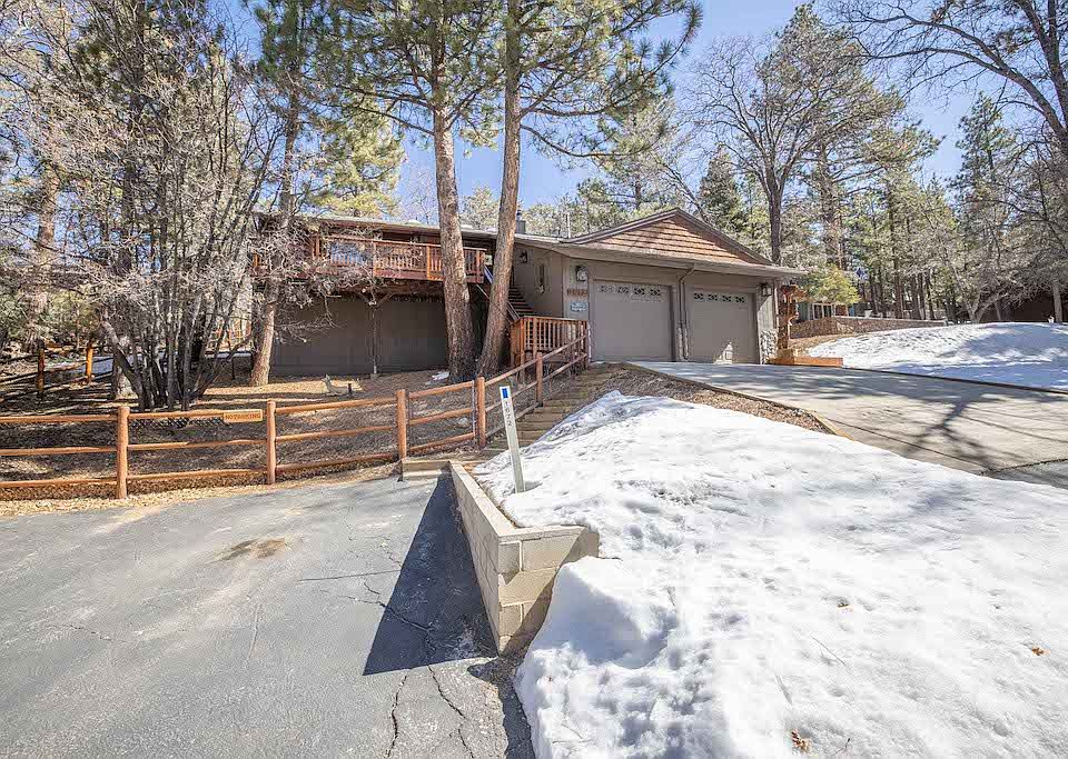 1st image of 1672 Columbine Dr