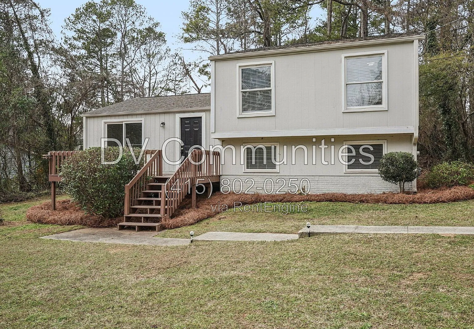 3 bed, 1.5 bath, 1560 sqft, $1,725 — Photo 1