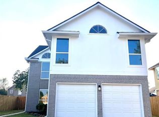 16334 Petaluma Dr, Houston, TX 77053