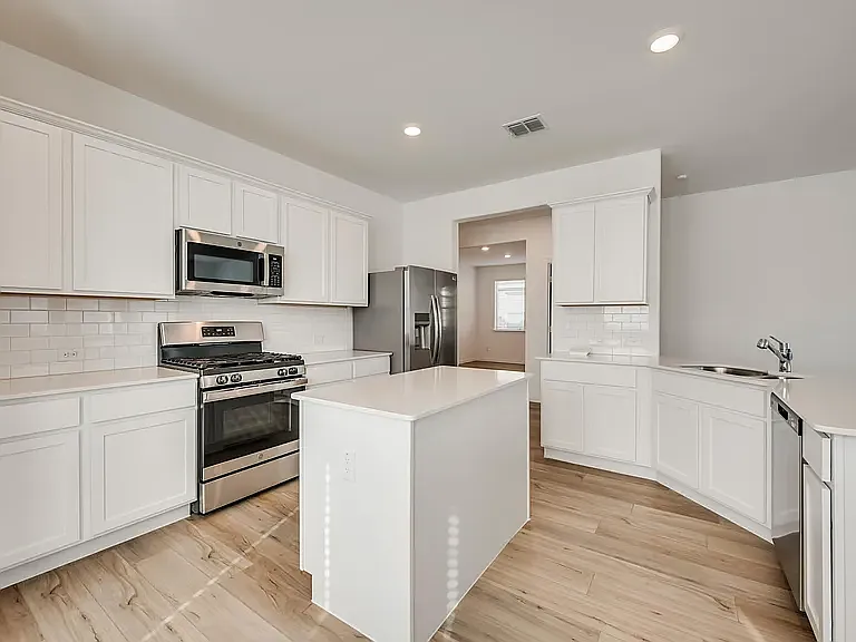 3101 Paruament Dr — Photo 3