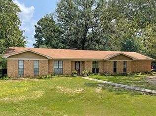 6424 Bel Air Dr, Texarkana, TX 75503
