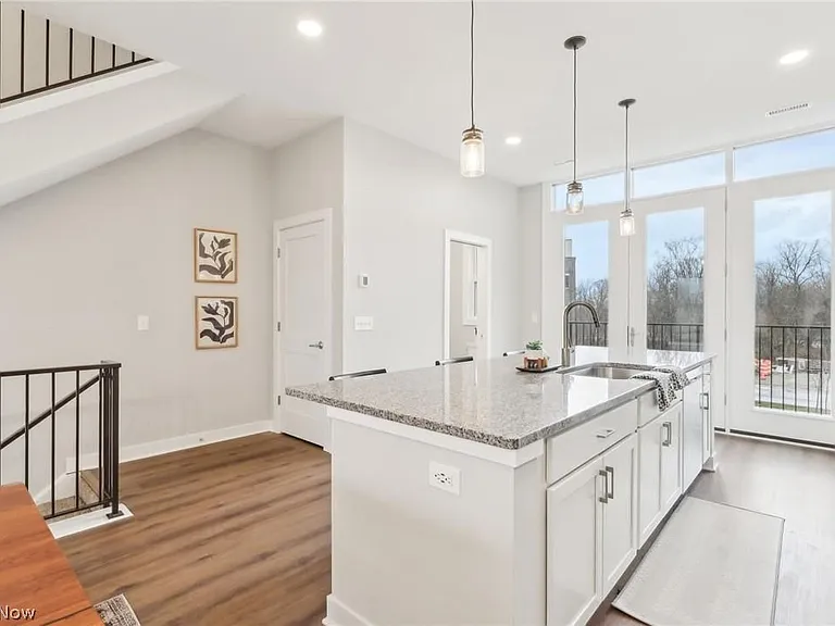 11218 N Park Pl — Photo 13